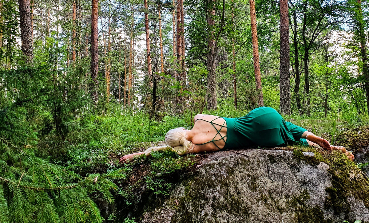 Psykologi Hanna Markuksela: luonnossa pääsemme tekemisen tilasta olemisen tilaan