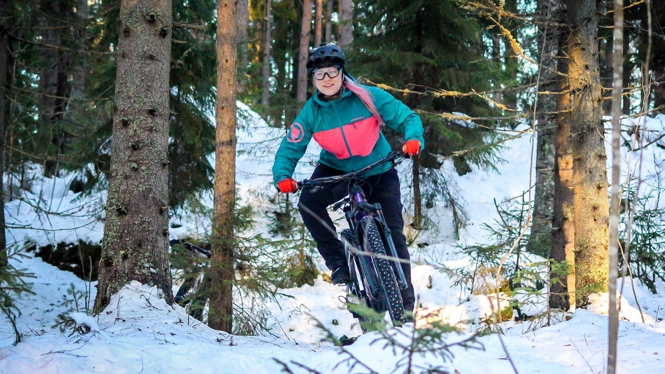 Maastopyöräily lumella -vinkkejä talvipoluille